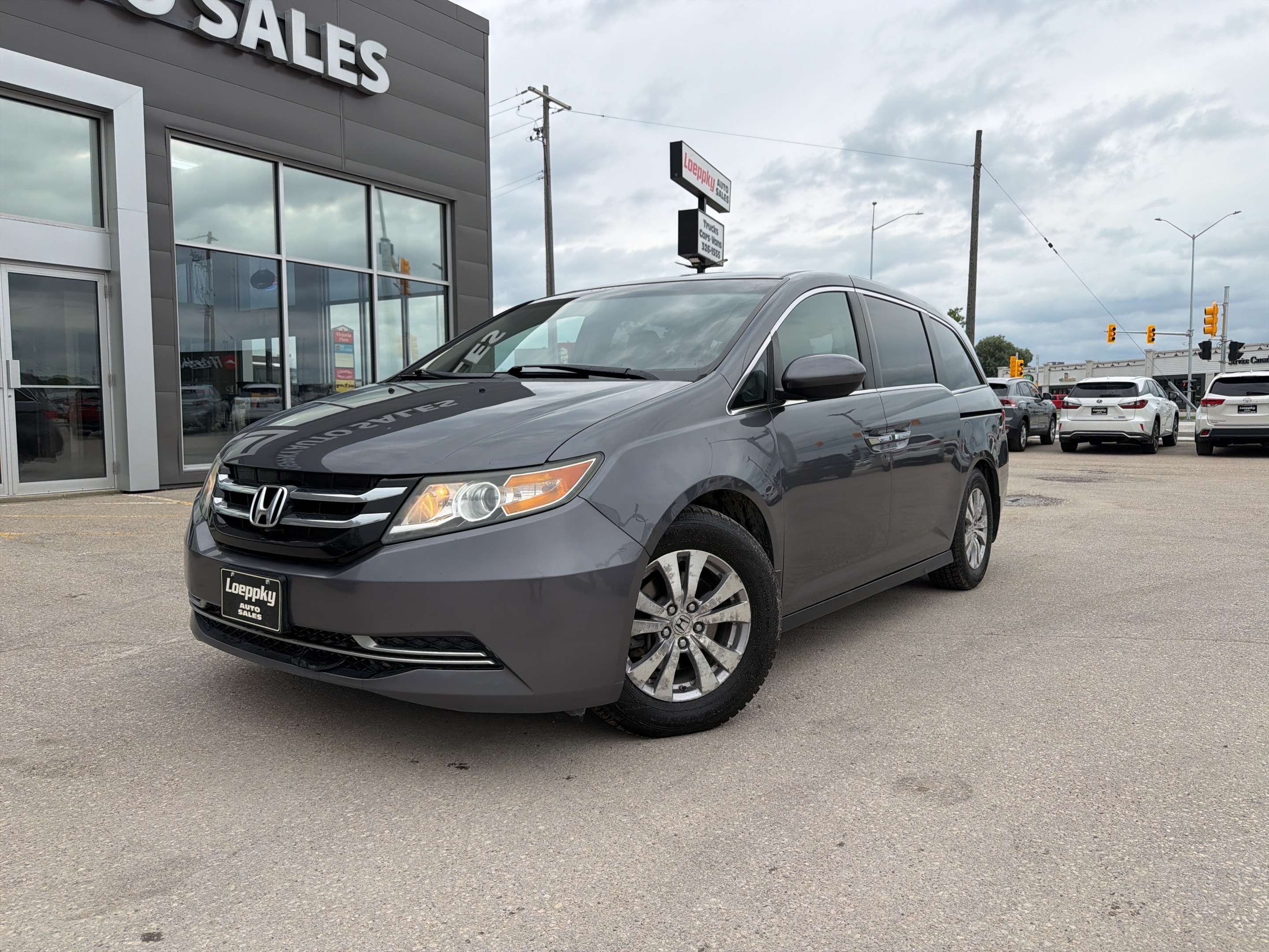 Gray 2014 Honda Odyssey Minivan Front-Wheel Drive 6-Speed Automatic