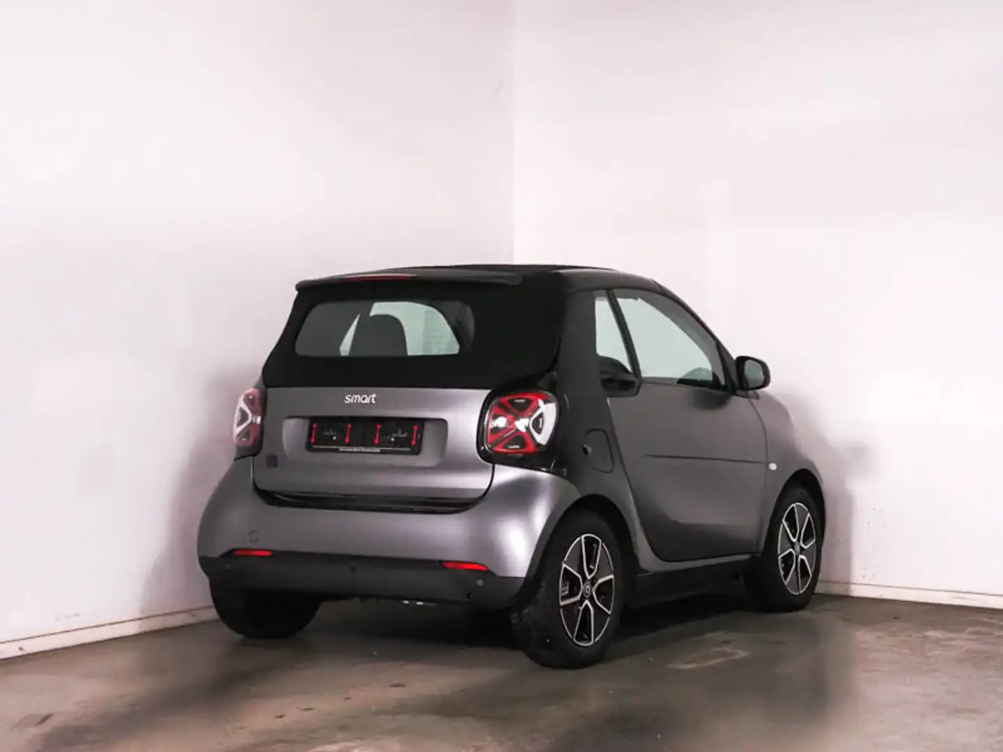 smart forTwo smart EQ fortwo cabrio Szürke - 2