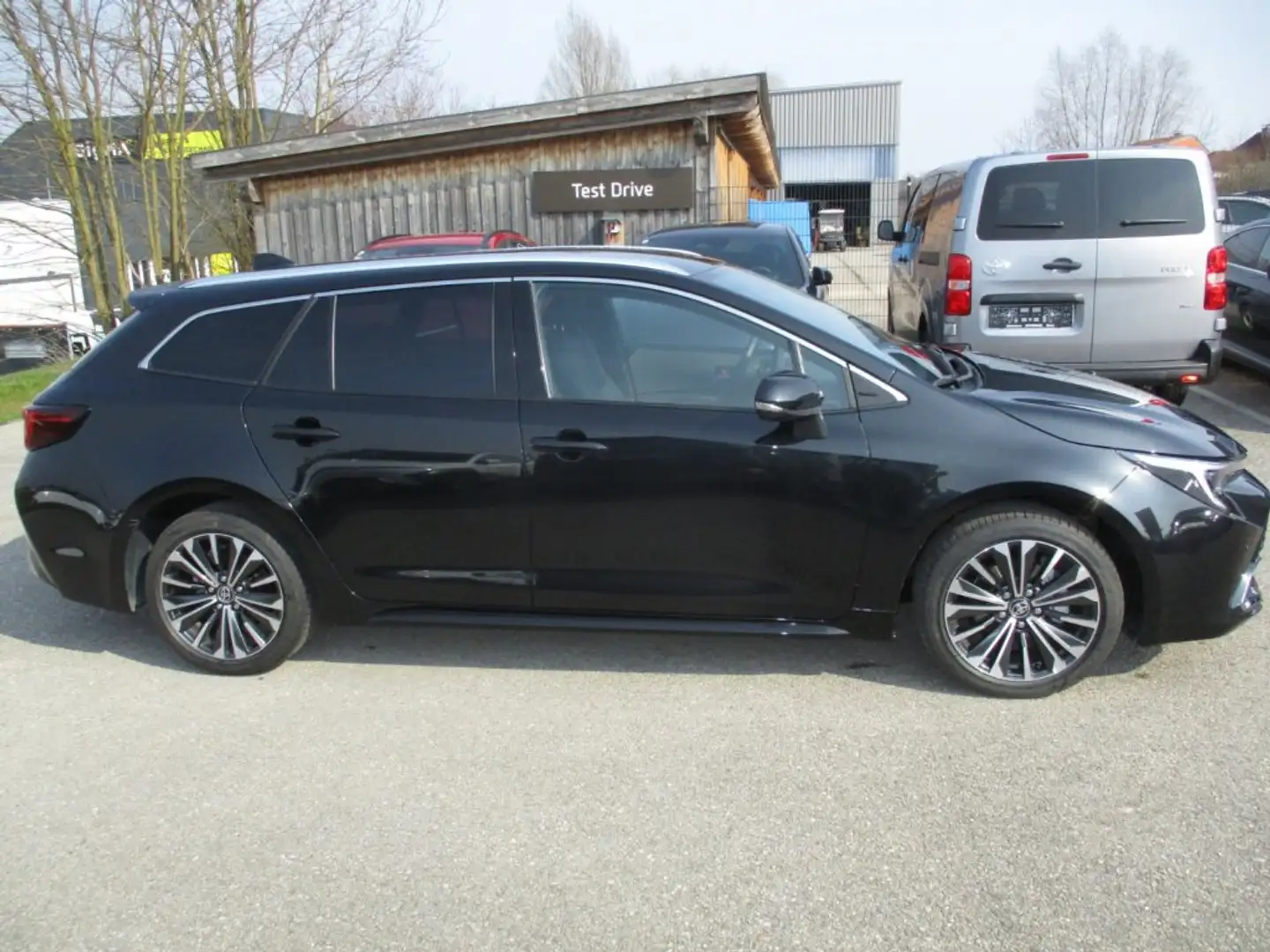 Toyota Corolla 1,8 Hybrid Touring Sports Active drive Schwarz - 2