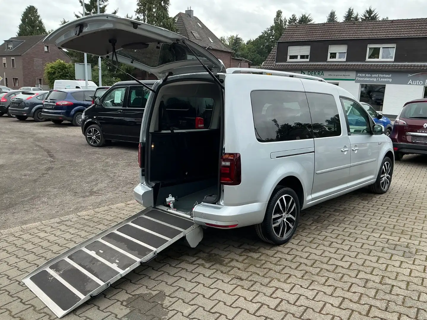 Volkswagen Caddy Maxi DSG Rollstuhlrampe Kamera 58500 km Silber - 2