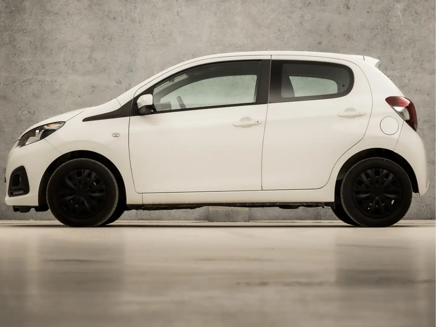 Peugeot 108 1.0 e-VTi Luxury Automaat (AIRCO, BLUETOOTH, 5-DEU Wit - 2