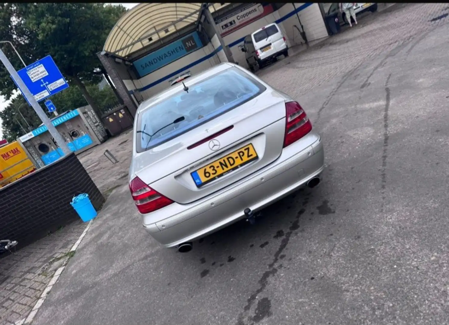 Mercedes-Benz E 240 T 4Matic Avantgarde Zilver - 2