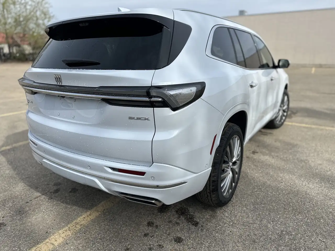 Buick Enclave снимка Buick Enclave