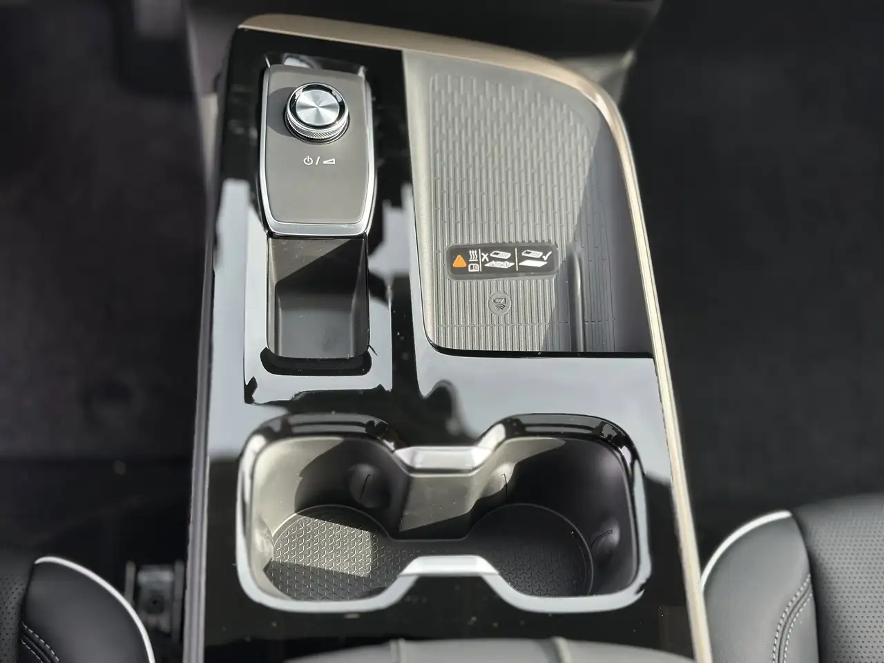Buick Enclave снимка Buick Enclave