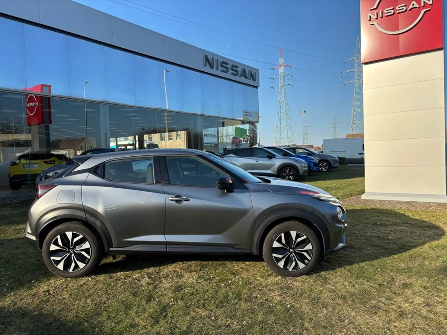 Nissan Juke DIG-T Acenta Grau - 2