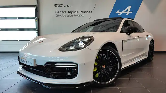 Porsche Panamera Panamera Turbo S V8 4.0 680