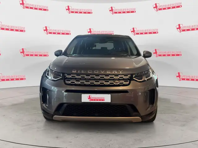 Land Rover Discovery Sport view 6