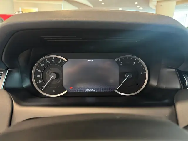 Land Rover Discovery Sport view 12