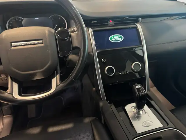 Land Rover Discovery Sport view 10
