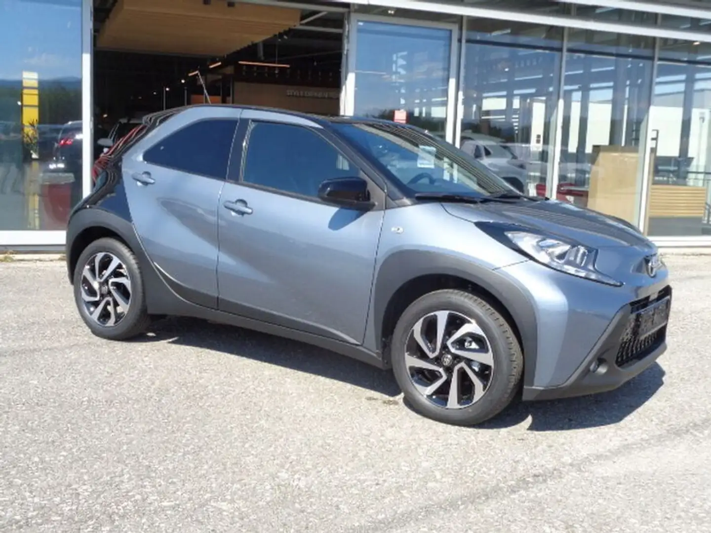 Toyota Aygo X Air 1,0 VVT-i Pulse CVT *prompt Blau - 2