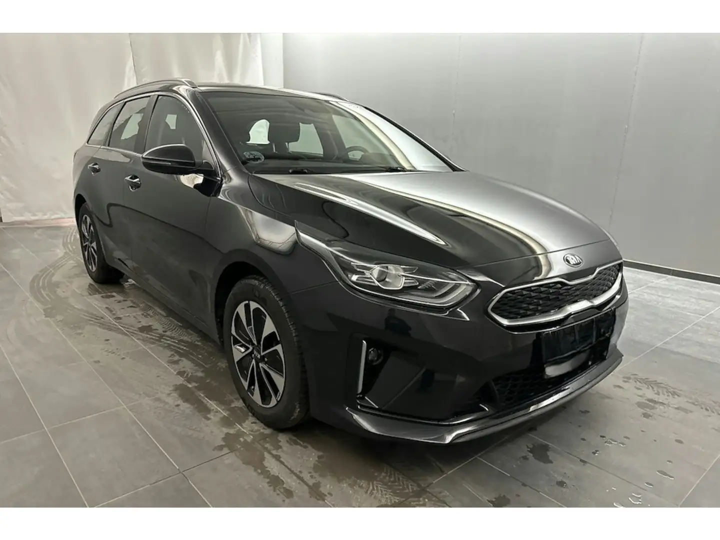 Kia Ceed SW / cee'd SW cee´d Sportswagon 1.6 Plug-in Hybrid Spirit Paket Schwarz - 2