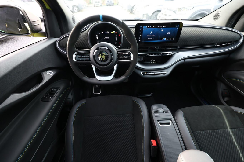 Abarth 500e Turismo 42 kWh LED Pano Nav JBL SHZ Kam PDC 114... — photo 7