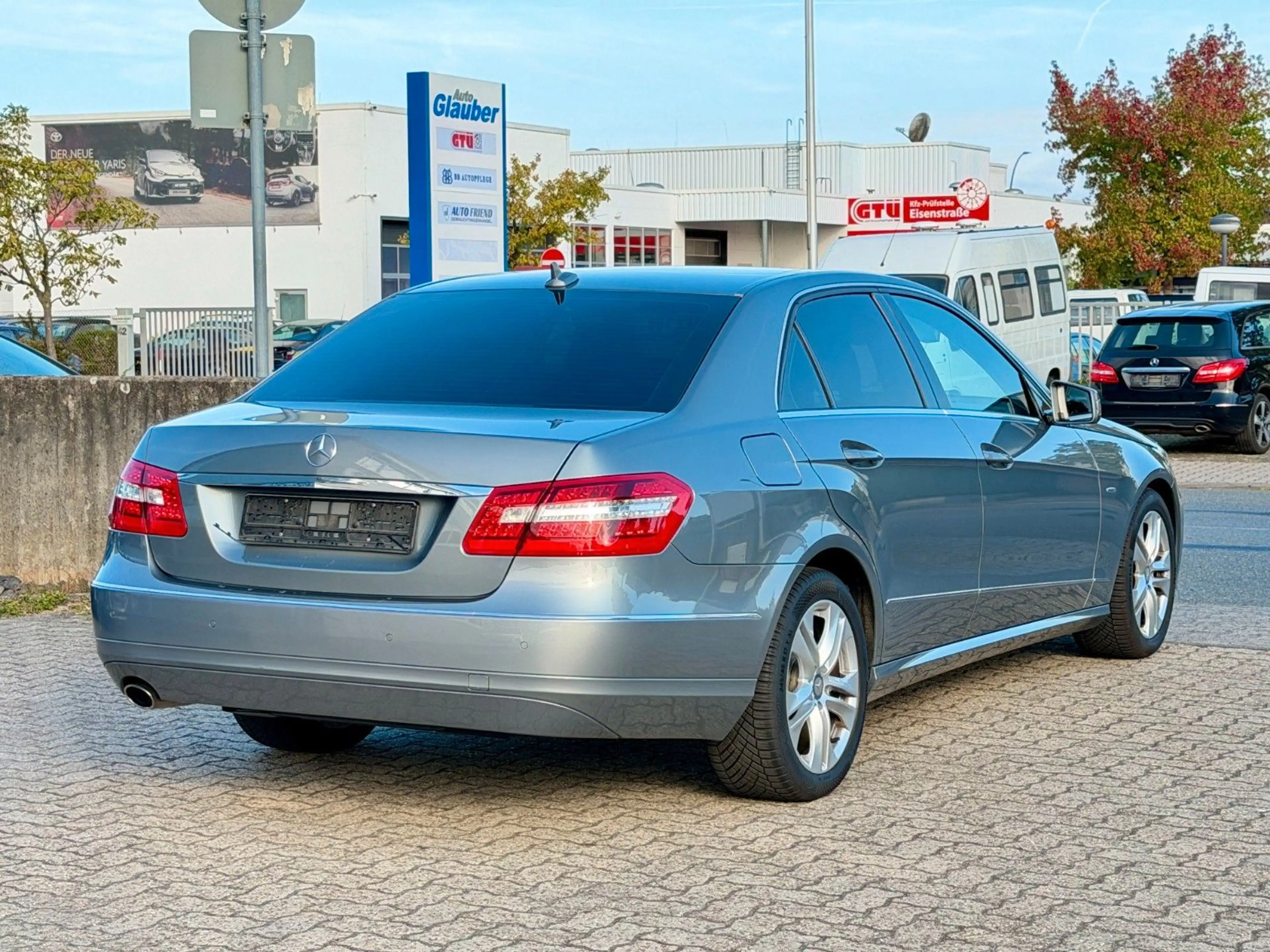 Mercedes-Benz E 250 Avantgarde*Nav*Bi-Xen*Shz*T-Leder* — photo 7