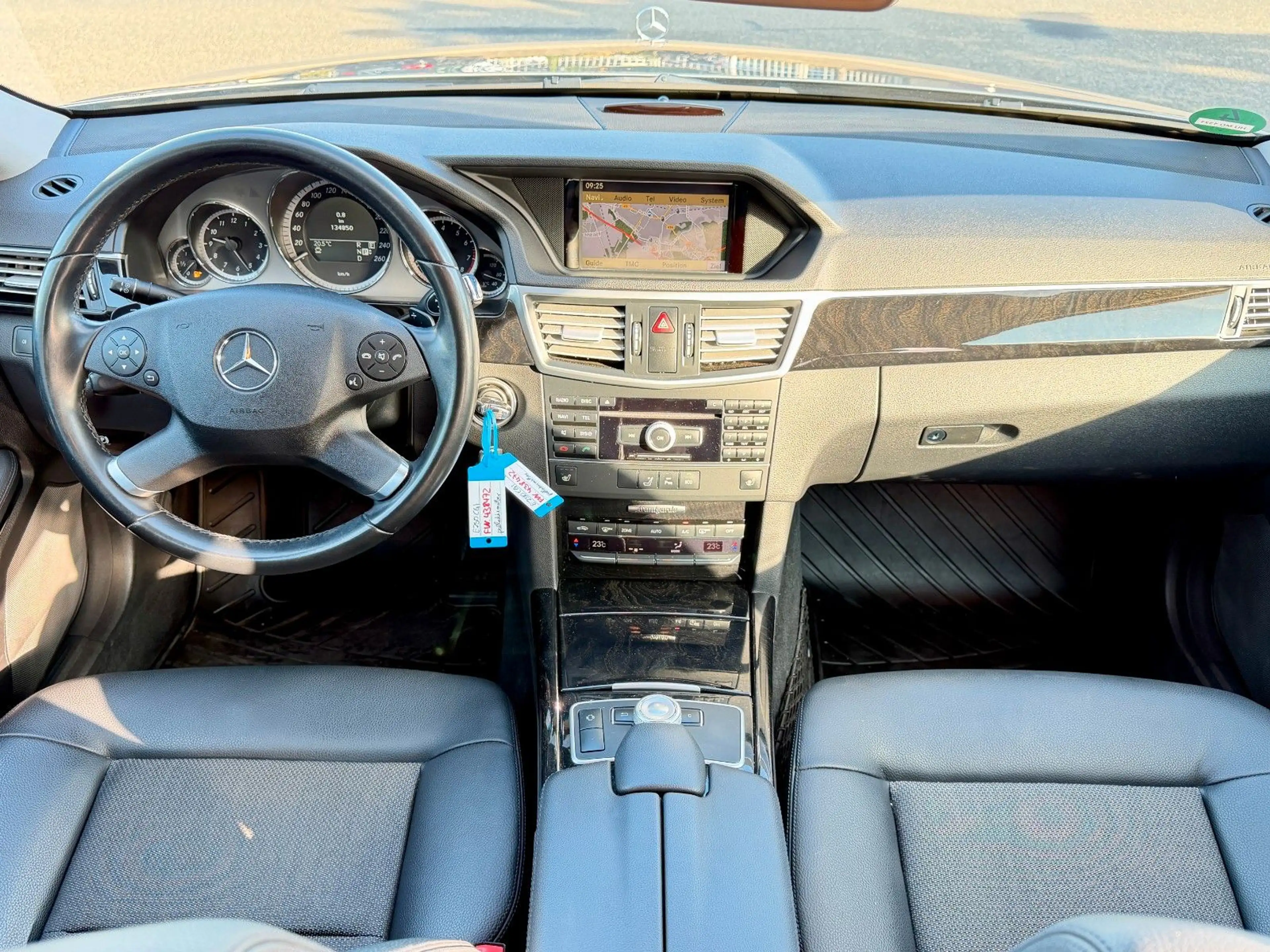 Mercedes-Benz E 250 Avantgarde*Nav*Bi-Xen*Shz*T-Leder* — photo 12