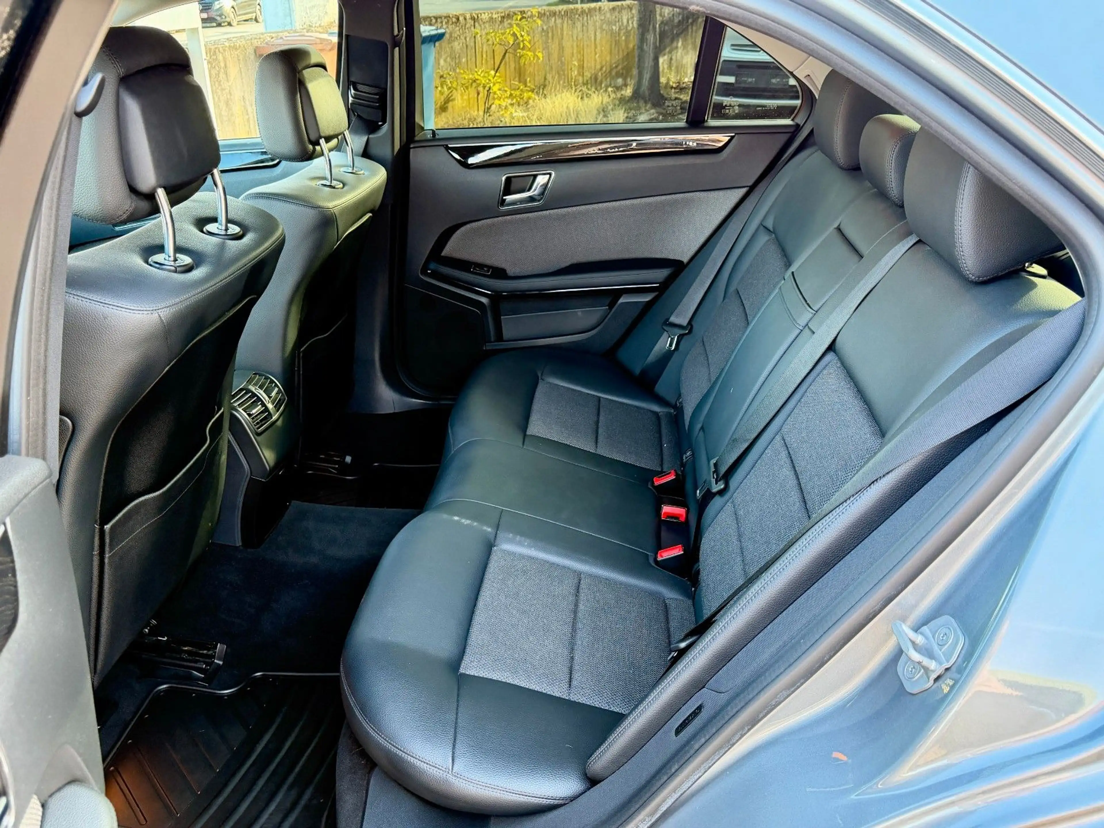 Mercedes-Benz E 250 Avantgarde*Nav*Bi-Xen*Shz*T-Leder* — photo 14