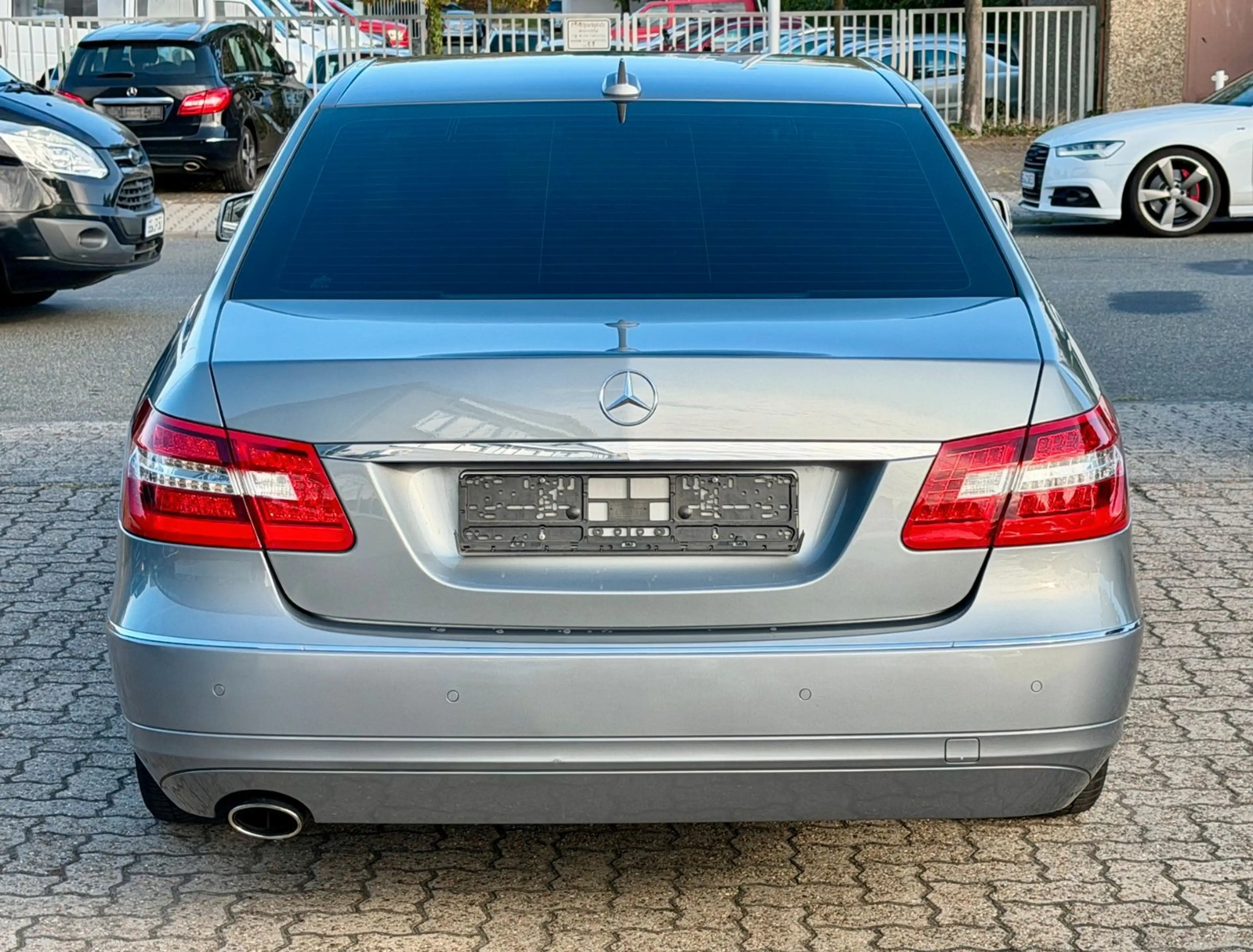 Mercedes-Benz E 250 Avantgarde*Nav*Bi-Xen*Shz*T-Leder* — photo 6