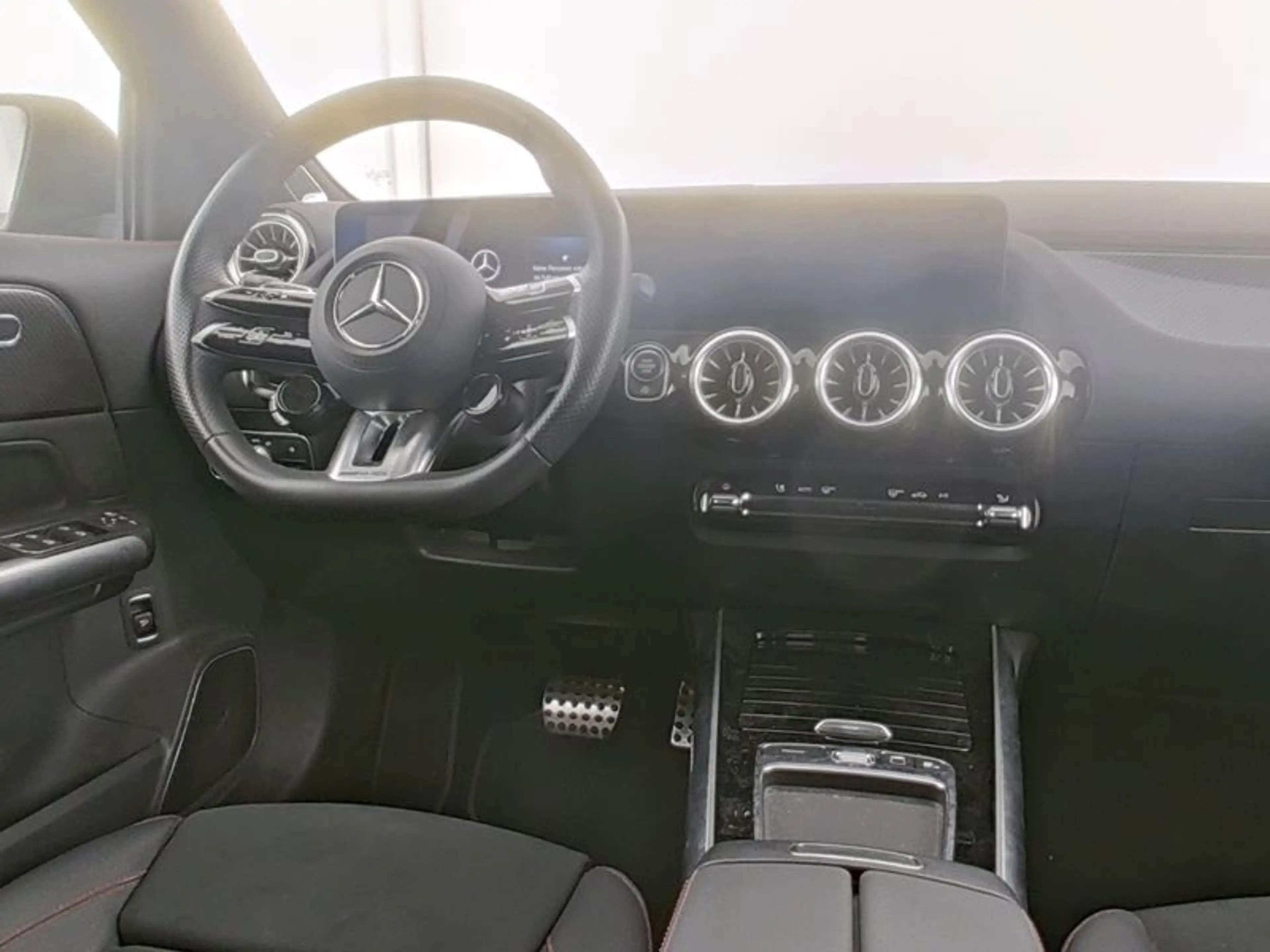Mercedes-Benz A 35 AMG GL 4M Aero/MLB/Pano/Burm/Night/Keyl/19' — photo 7