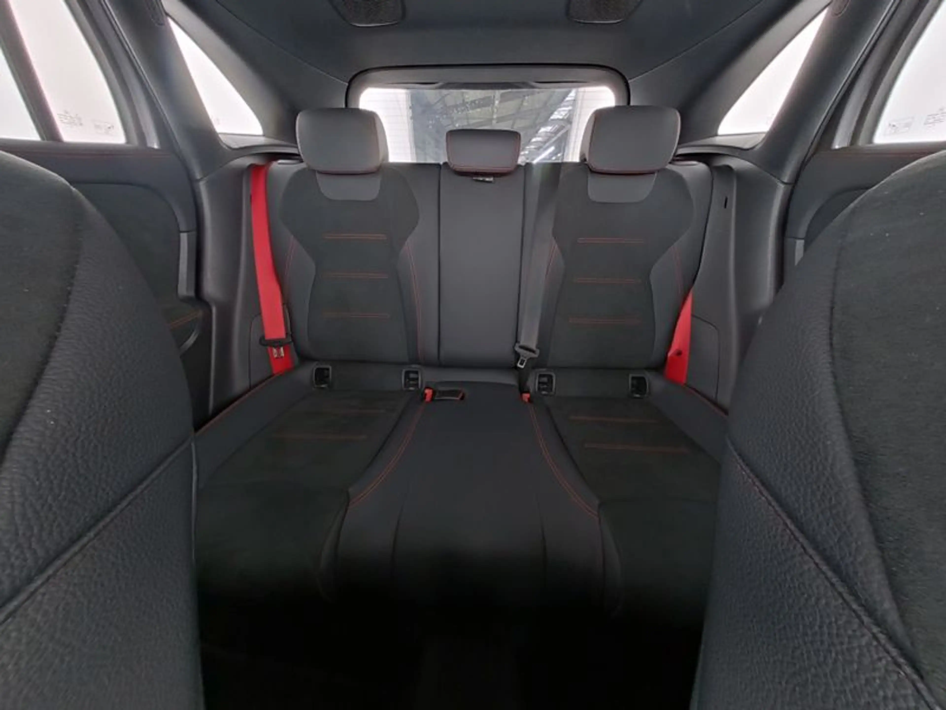 Mercedes-Benz A 35 AMG GL 4M Aero/MLB/Pano/Burm/Night/Keyl/19' — photo 10