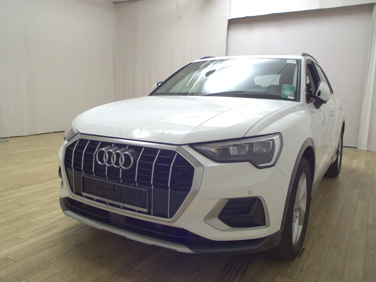 Audi Q3 35 TFSI advanced Navi Pano vc LED Kamera SHZ Weiß - 2