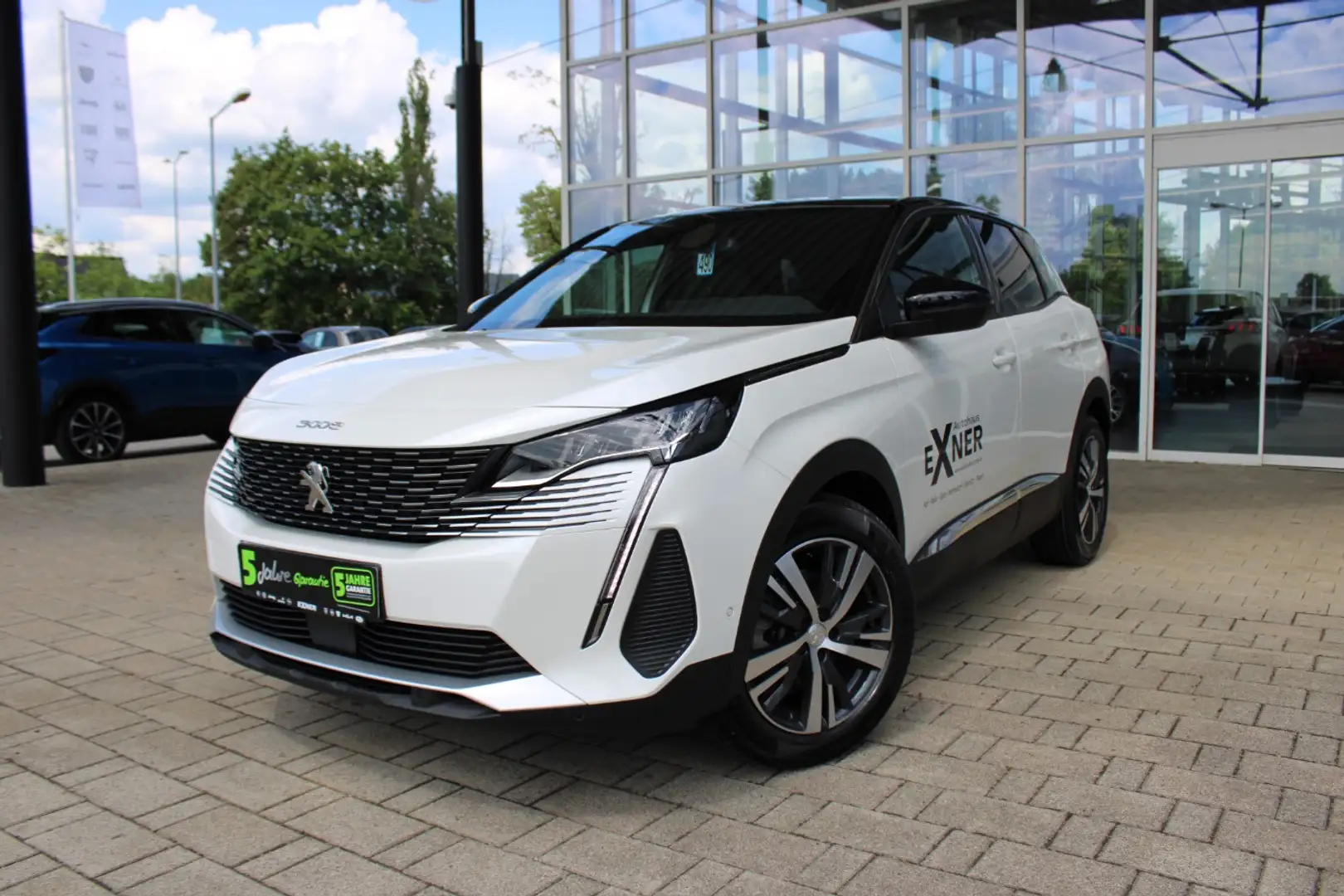 Peugeot 3008 1.2 PureTech 130 ALLURE PACK Navi, LED Weiß - 2