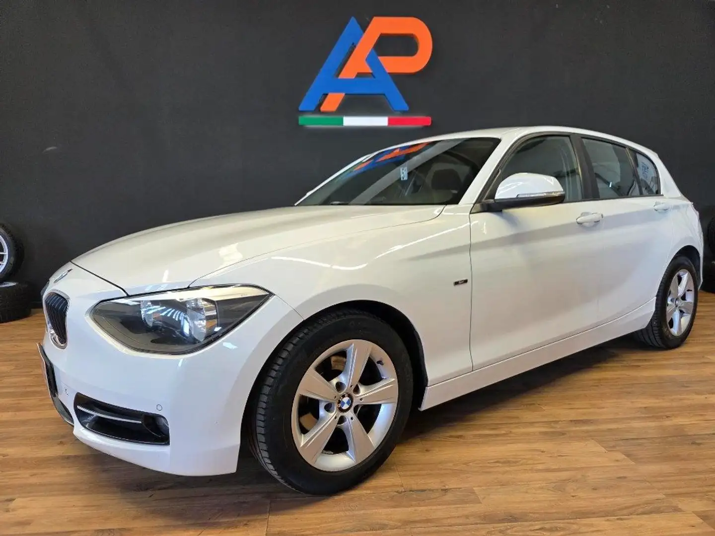 BMW 116 i 5p. Sport Bianco - 1