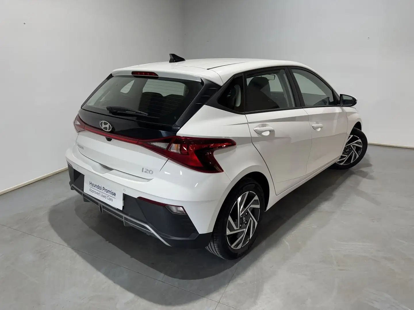 Hyundai i20 1.2 MPI Klass Wit - 2