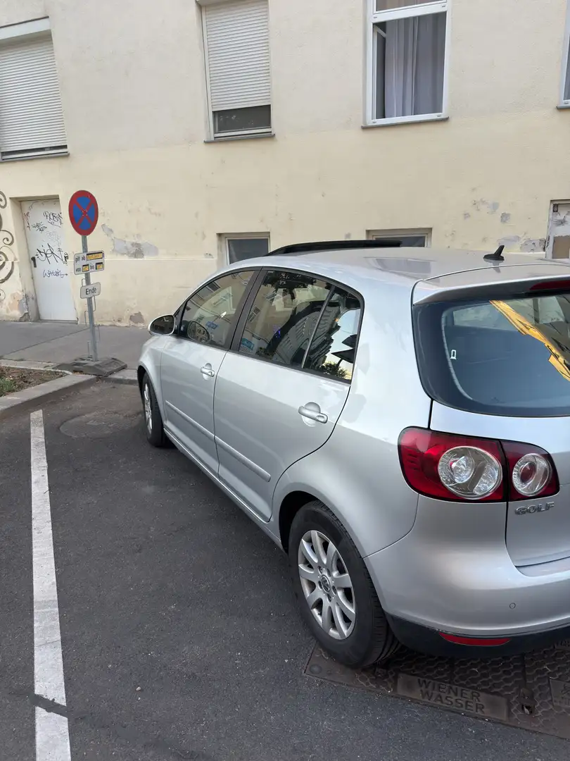Volkswagen Golf Plus Trendline 2,0 TDI DSG - 1