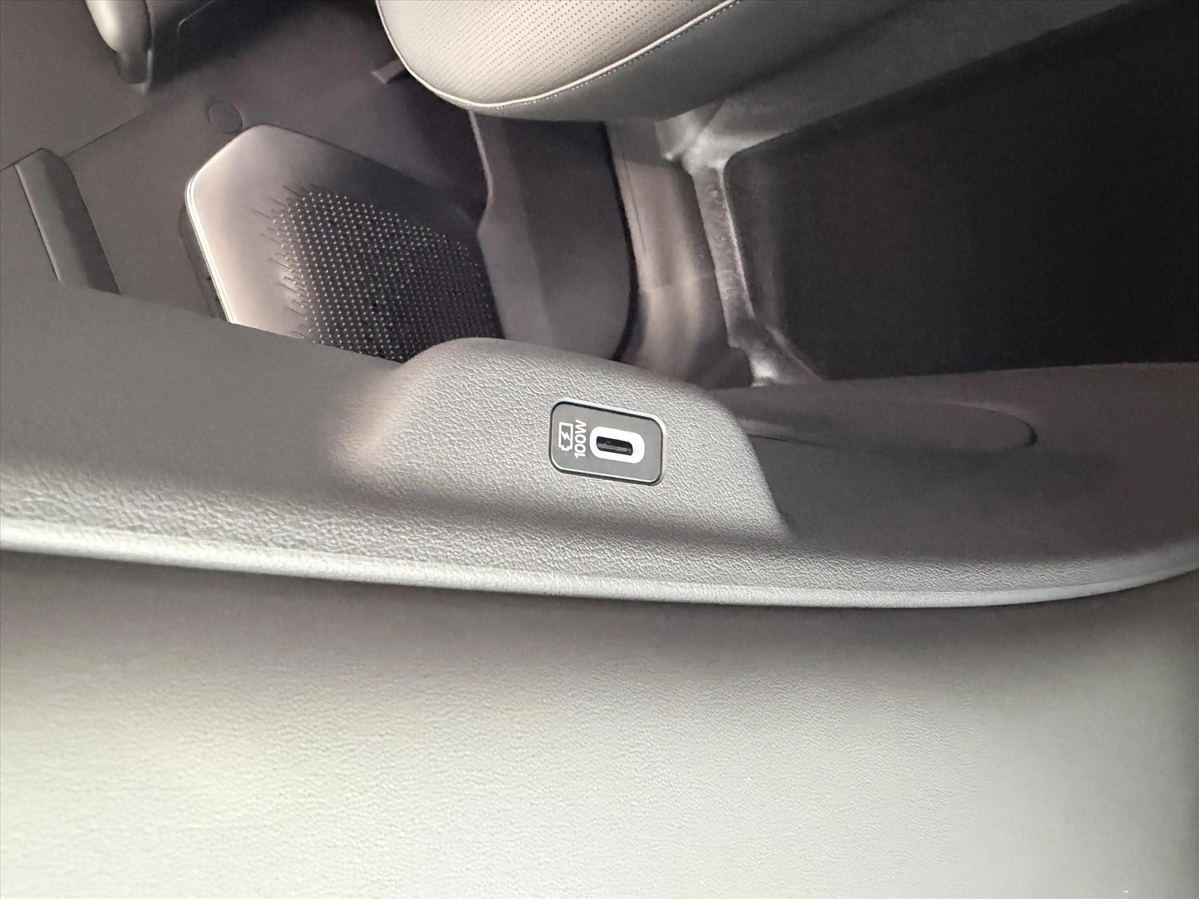 Kia EV2 61 kWh 135pk (5-zits) Black-Line — photo 25
