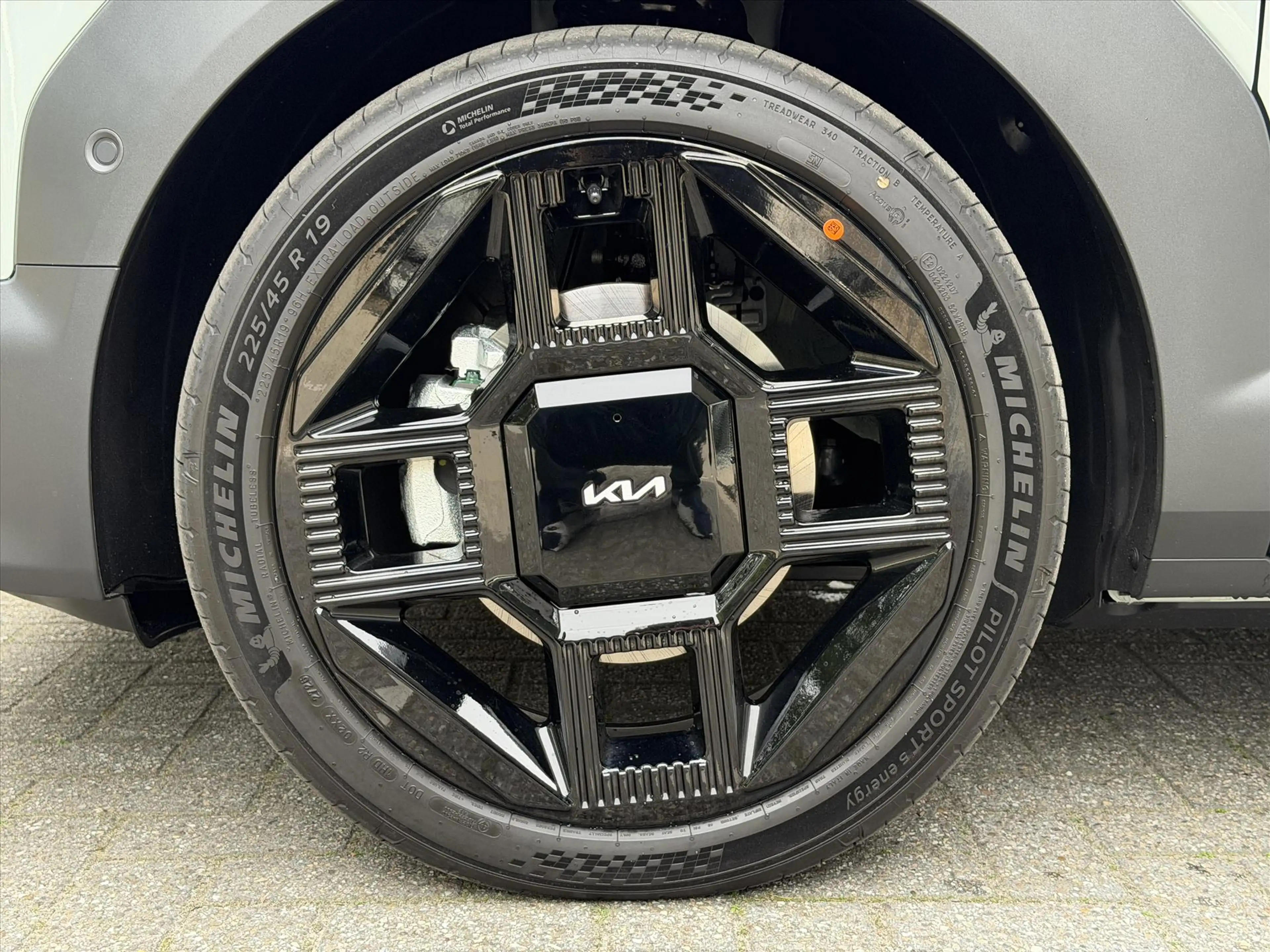 Kia EV2 61 kWh 135pk (5-zits) Black-Line — photo 8