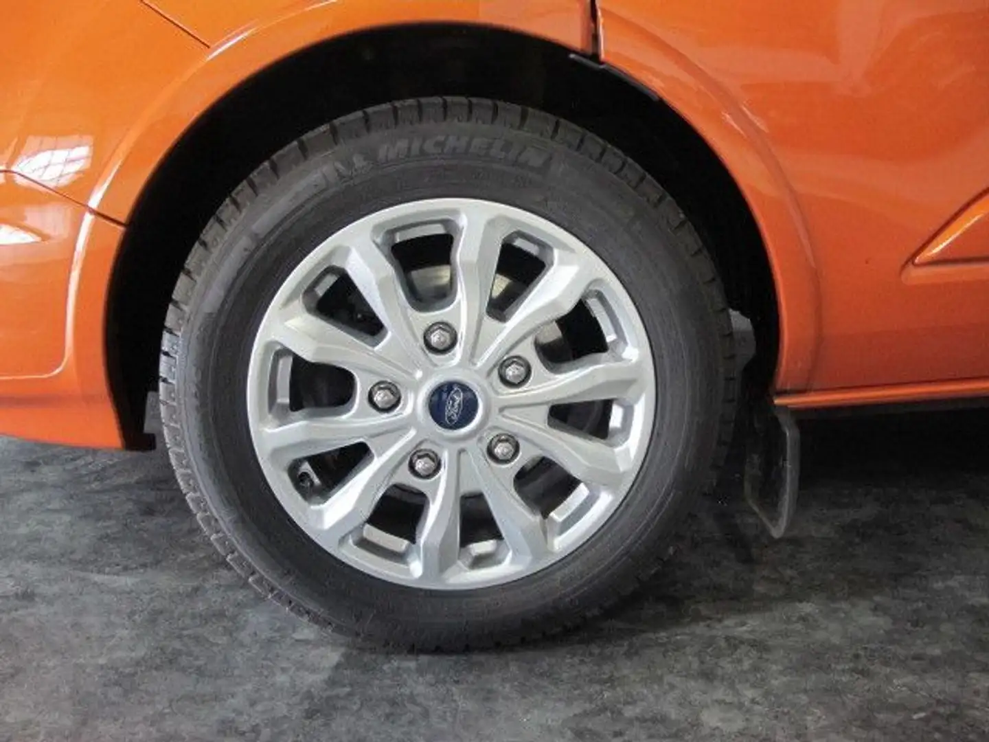 Ford Tourneo Custom L 2 Titanium Blis+Kamera+8-Sitze Orange - 2