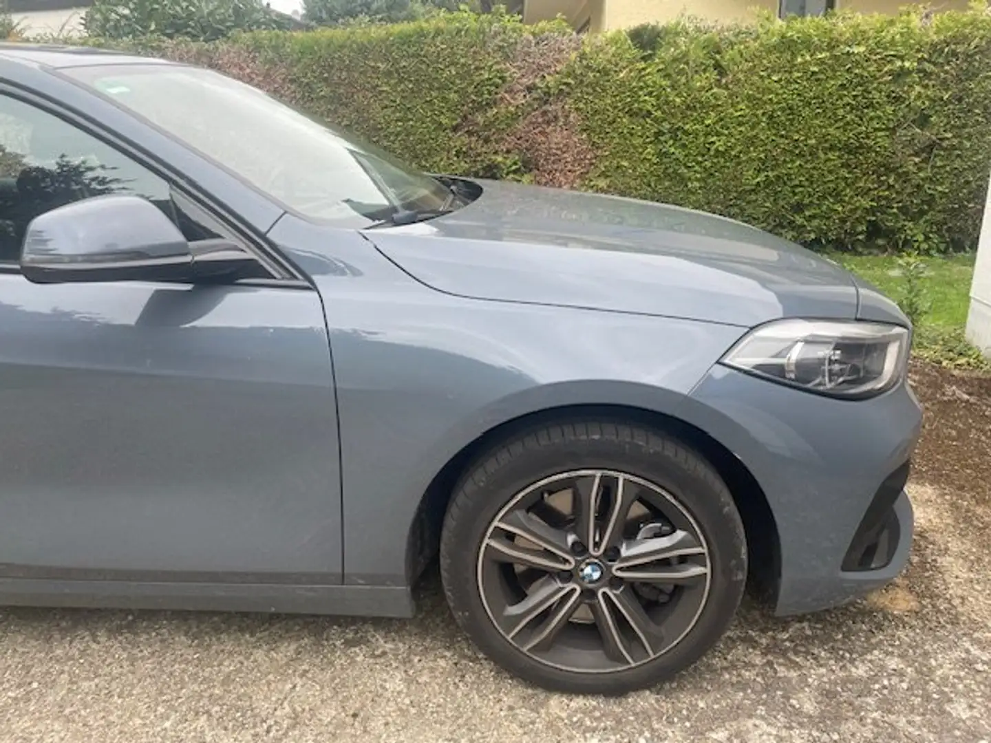 BMW 120 120xd Aut. Sport Line Mwst. ausweisbar Grau - 2