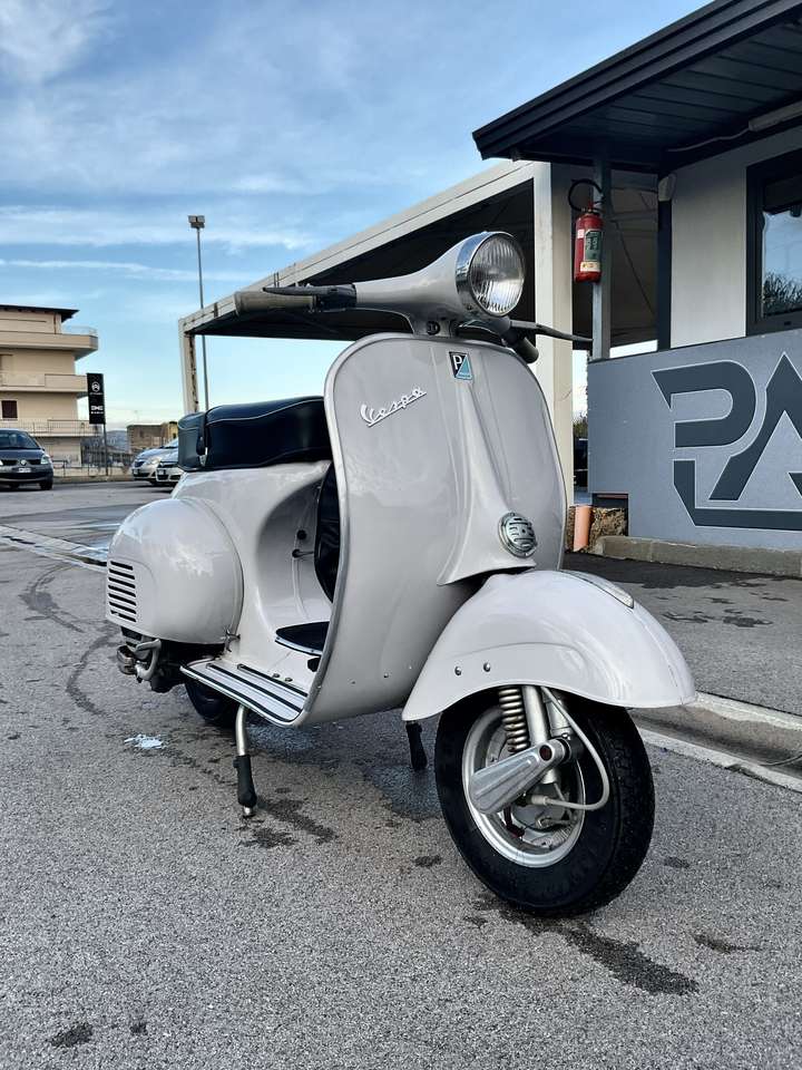 Vespa Primavera 125