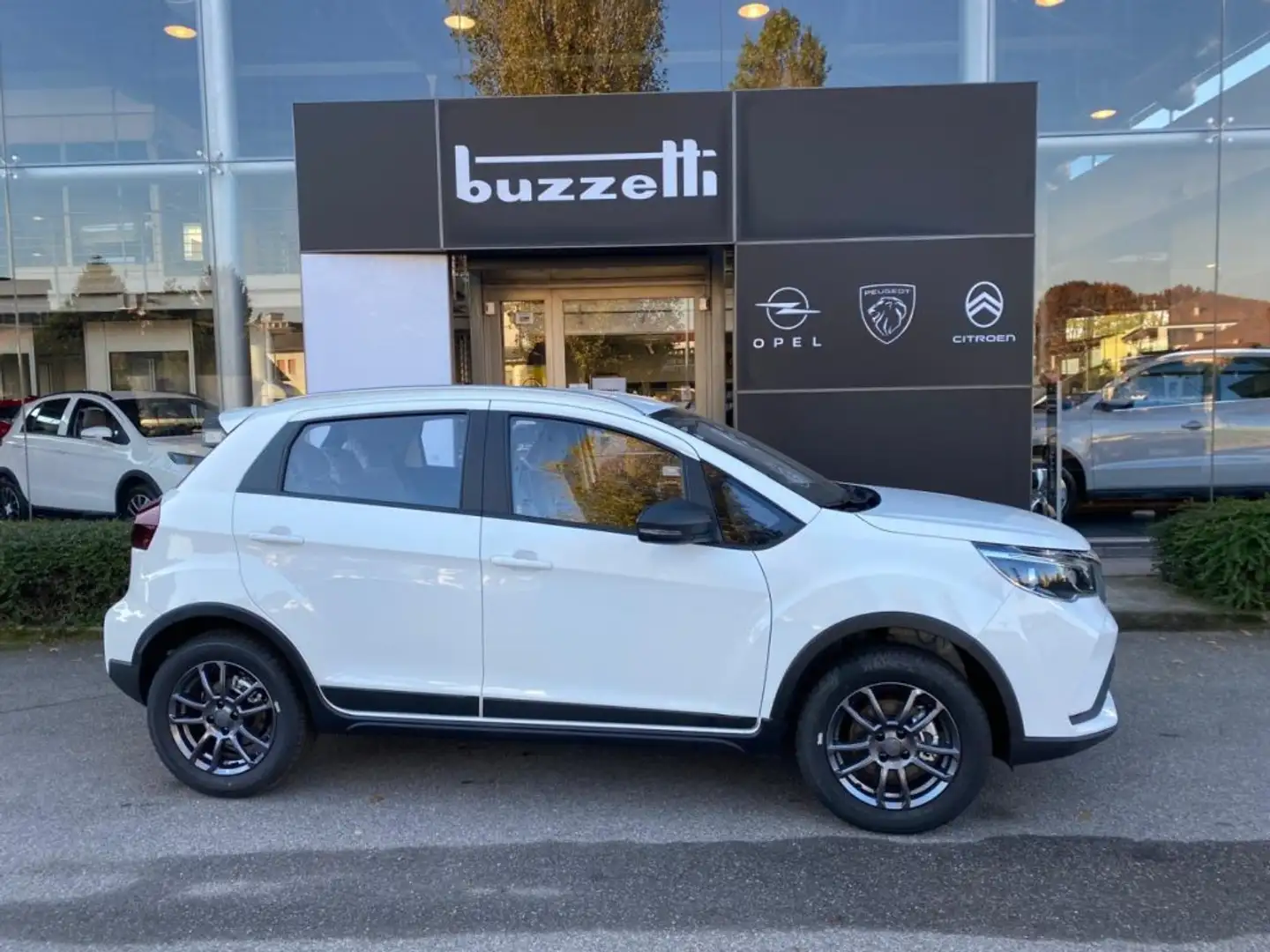 EMC QUATTRO 1.5 103cv MT Weiß - 2