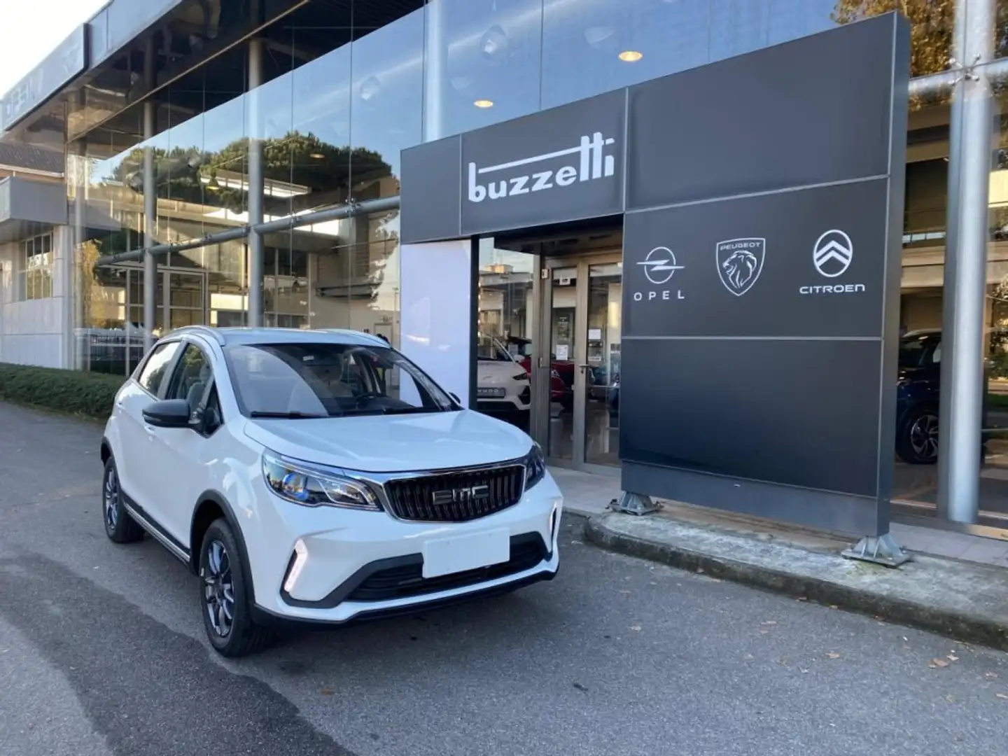 EMC QUATTRO 1.5 103cv MT Weiß - 1