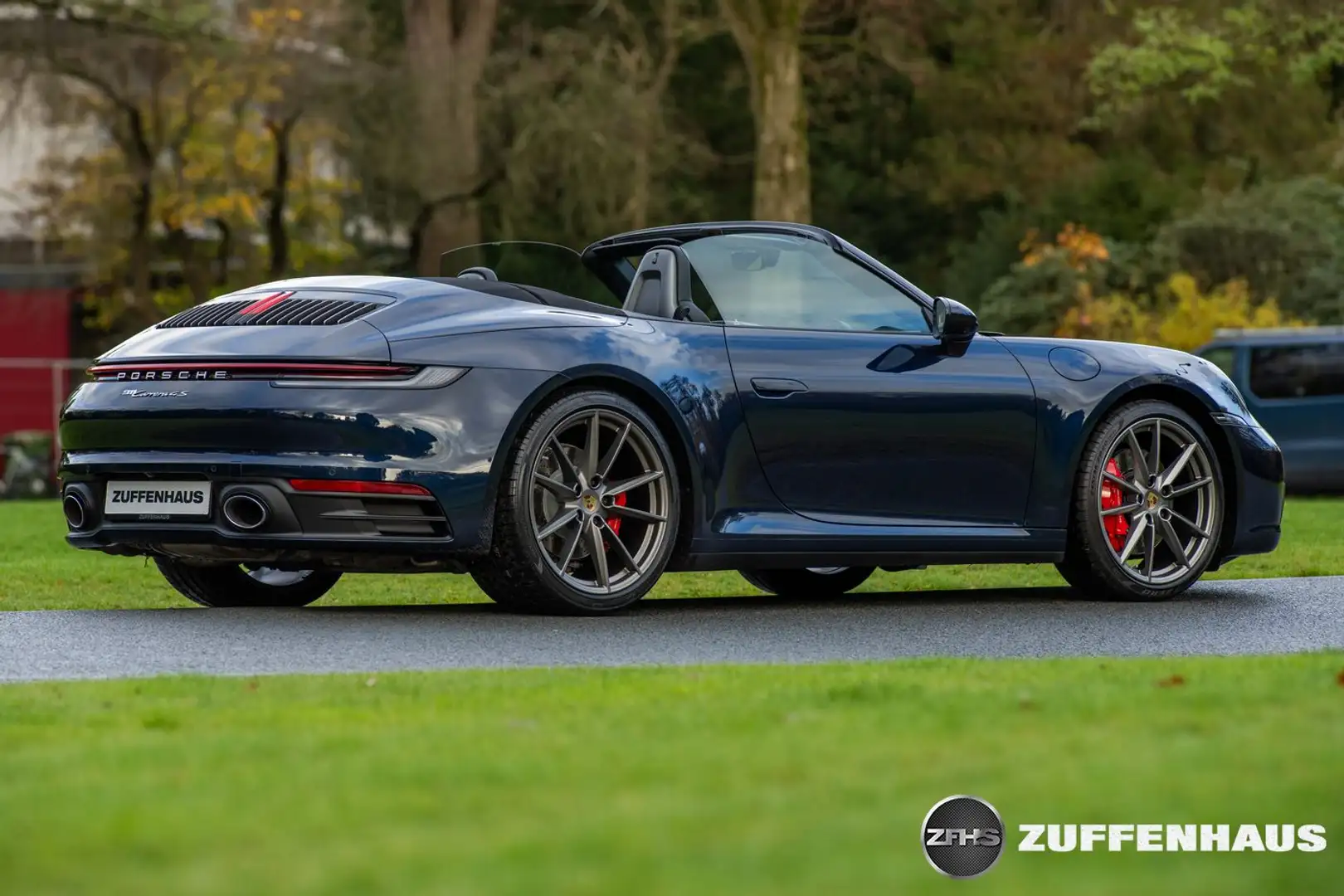 Porsche 992 Cabrio 3.0 Carrera 4S Bose Chrono achterasbesturin - 2