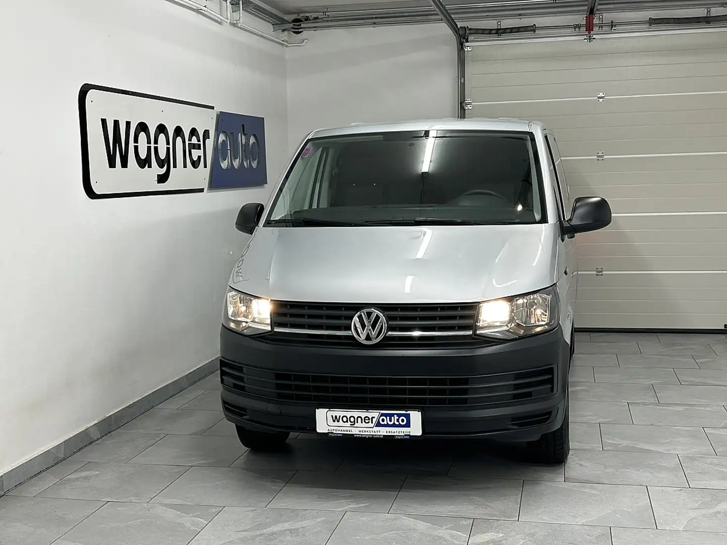 Volkswagen T6 Kastenwagen KR 2,0 TDI BMT Silber - 1