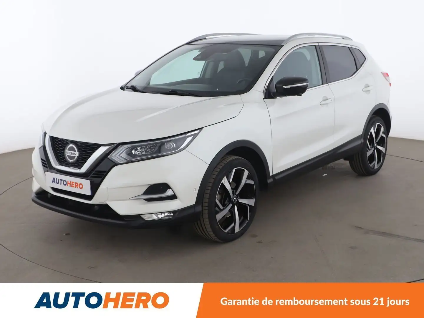 Nissan Qashqai 1.3 DIG-T Tekna DCT White - 1