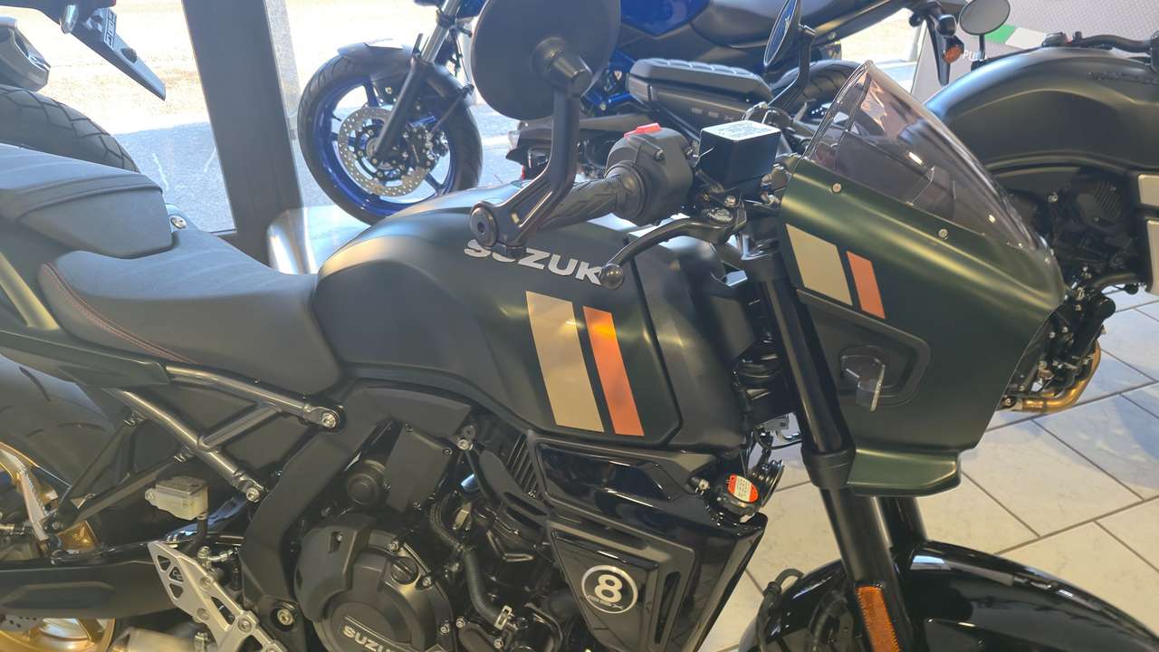 Suzuki GSX 8S X8TT RETRO ABS EURO 5 +