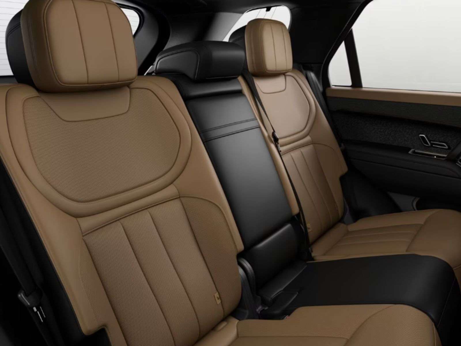 2026 Land Rover Range Rover Sport P400 DYNAMIC HSE | ENHANCED BLACK PKG - HIGH SPEC thumb 6