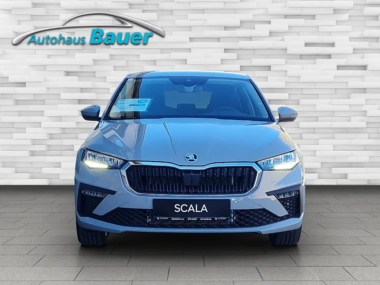 Skoda Scala 1,0 TSI Selection Grau - 2