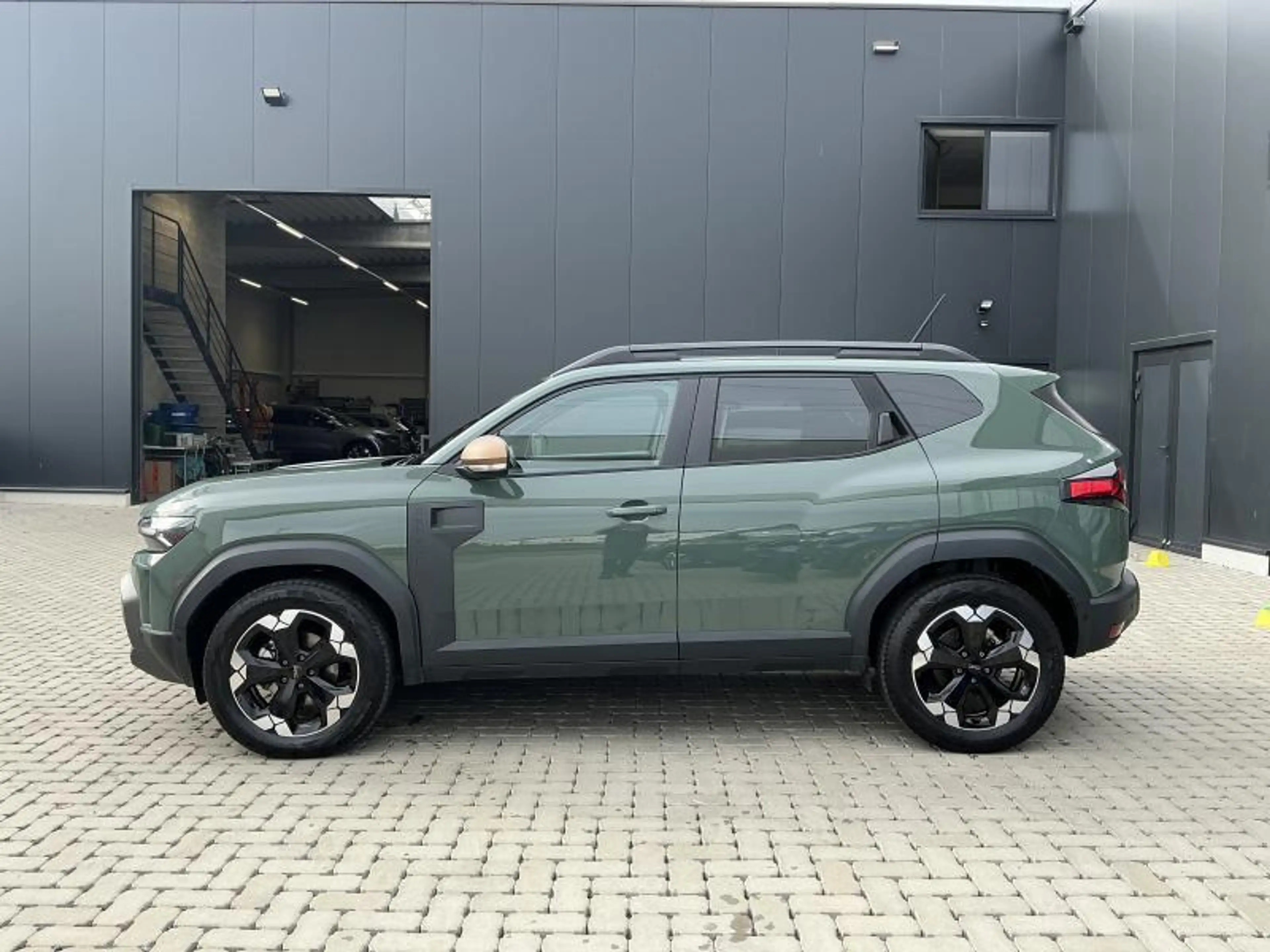 Dacia Duster III Extreme Hybride 140 — photo 8