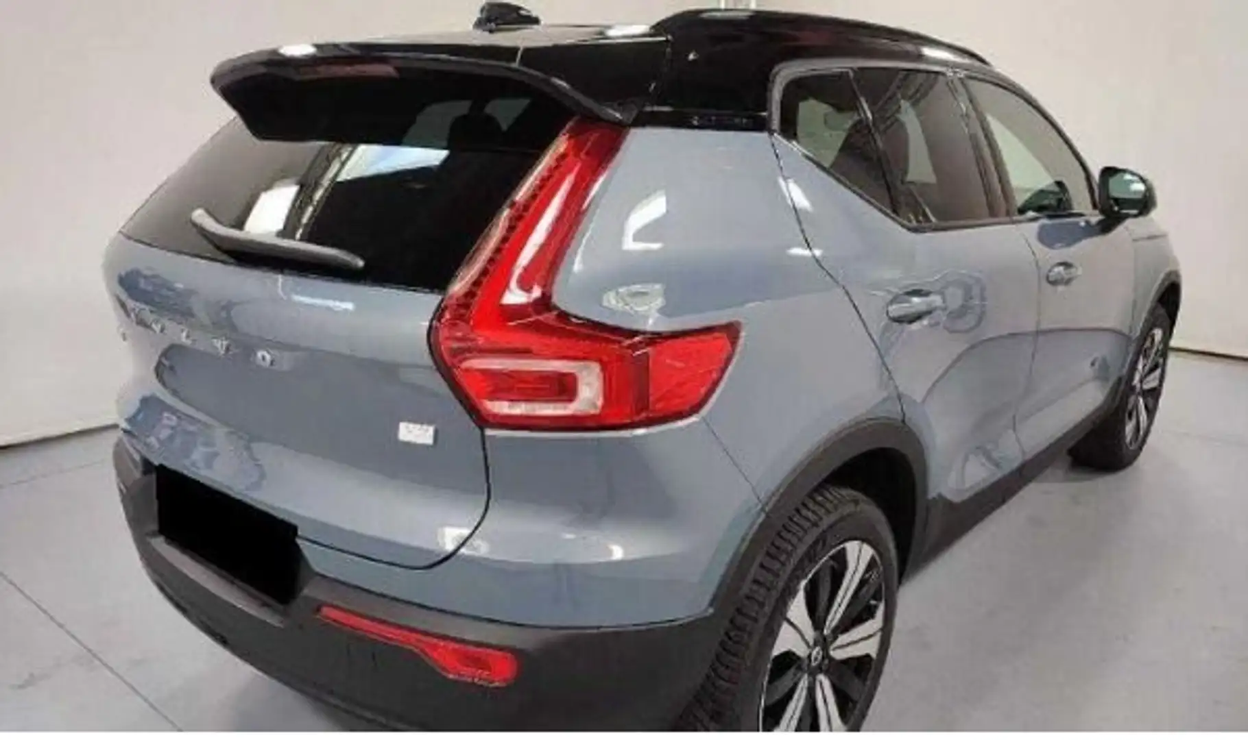 Volvo XC40 Plus Recharge Pure Electric AWD 300KW +78 KWH Grau - 2