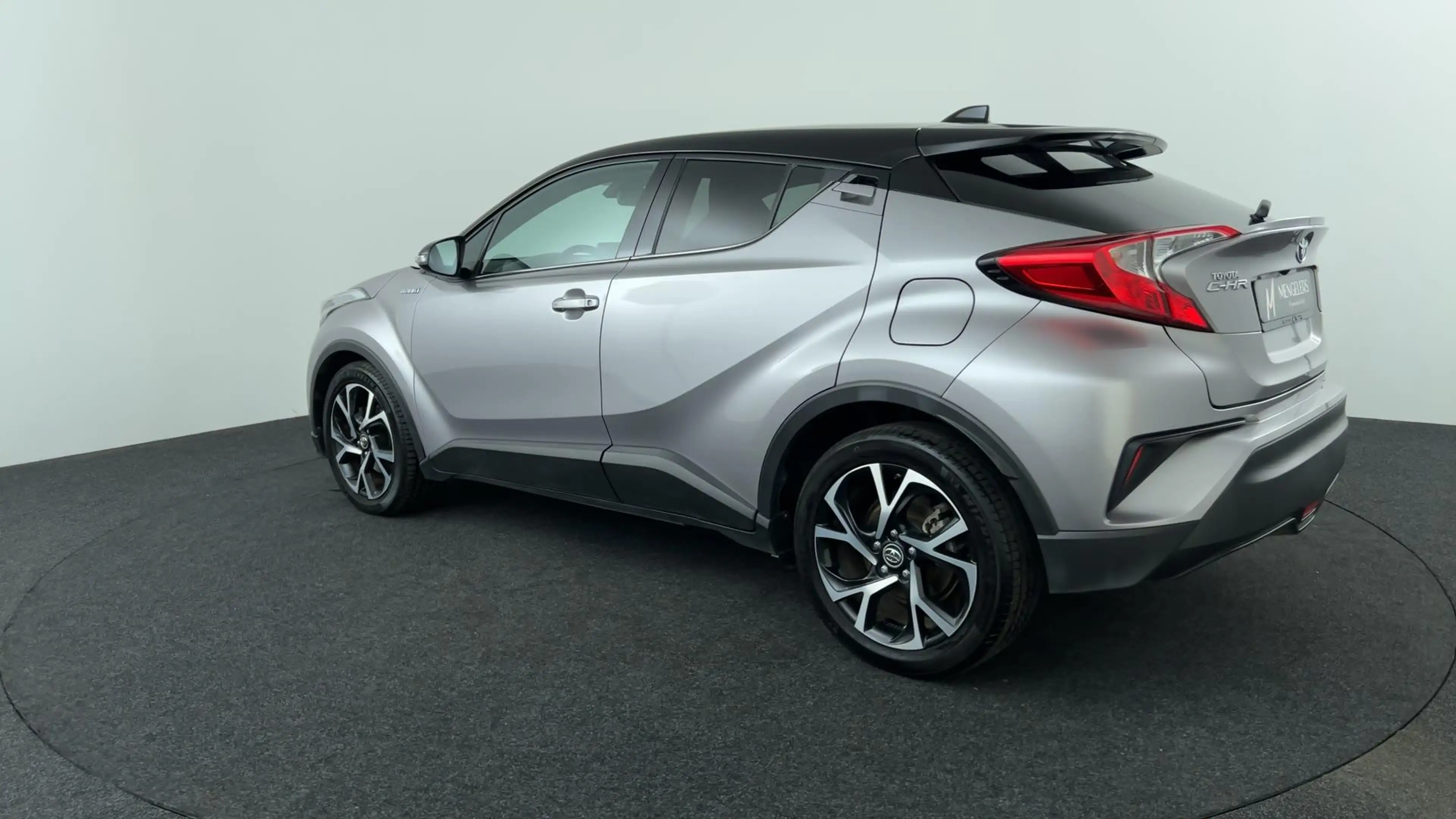 Toyota C-HR 1.8 Hybrid Bi-Tone — photo 3