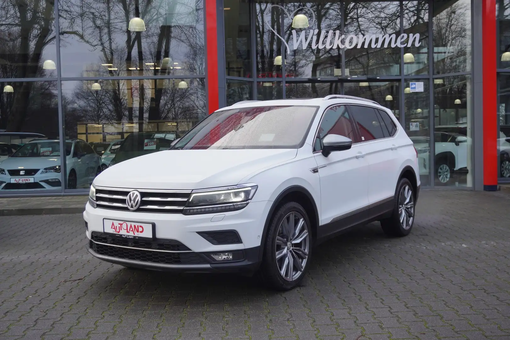 Volkswagen Tiguan Allspace 2.0 TDI Highline 4Motion Klima LED Weiß - 2