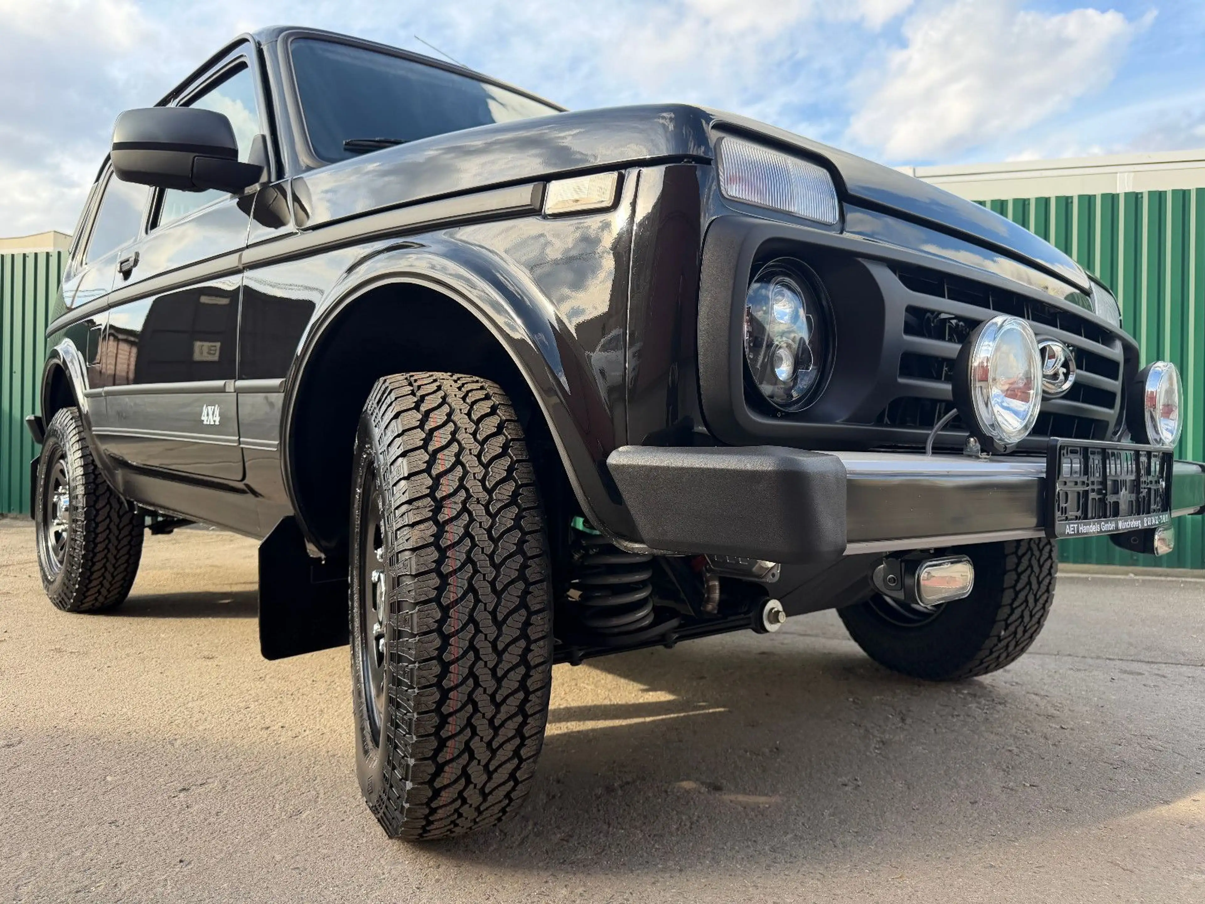 Lada Niva LEGEND "PREMIUM PLUS"! !NEUE VIP-AUSSTATT.!