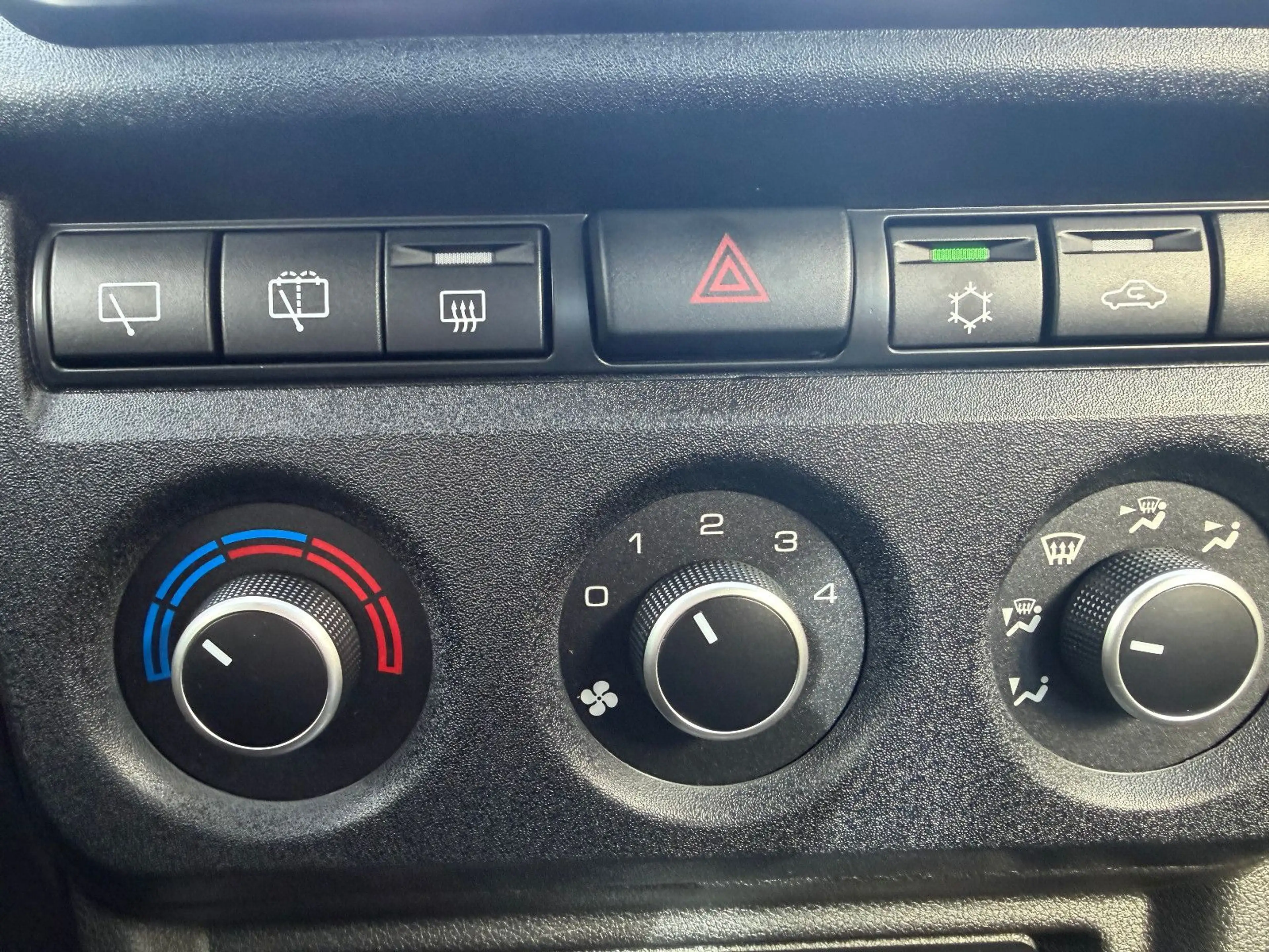 Lada Niva LEGEND "PREMIUM PLUS"! !NEUE VIP-AUSSTATT.! — photo 13