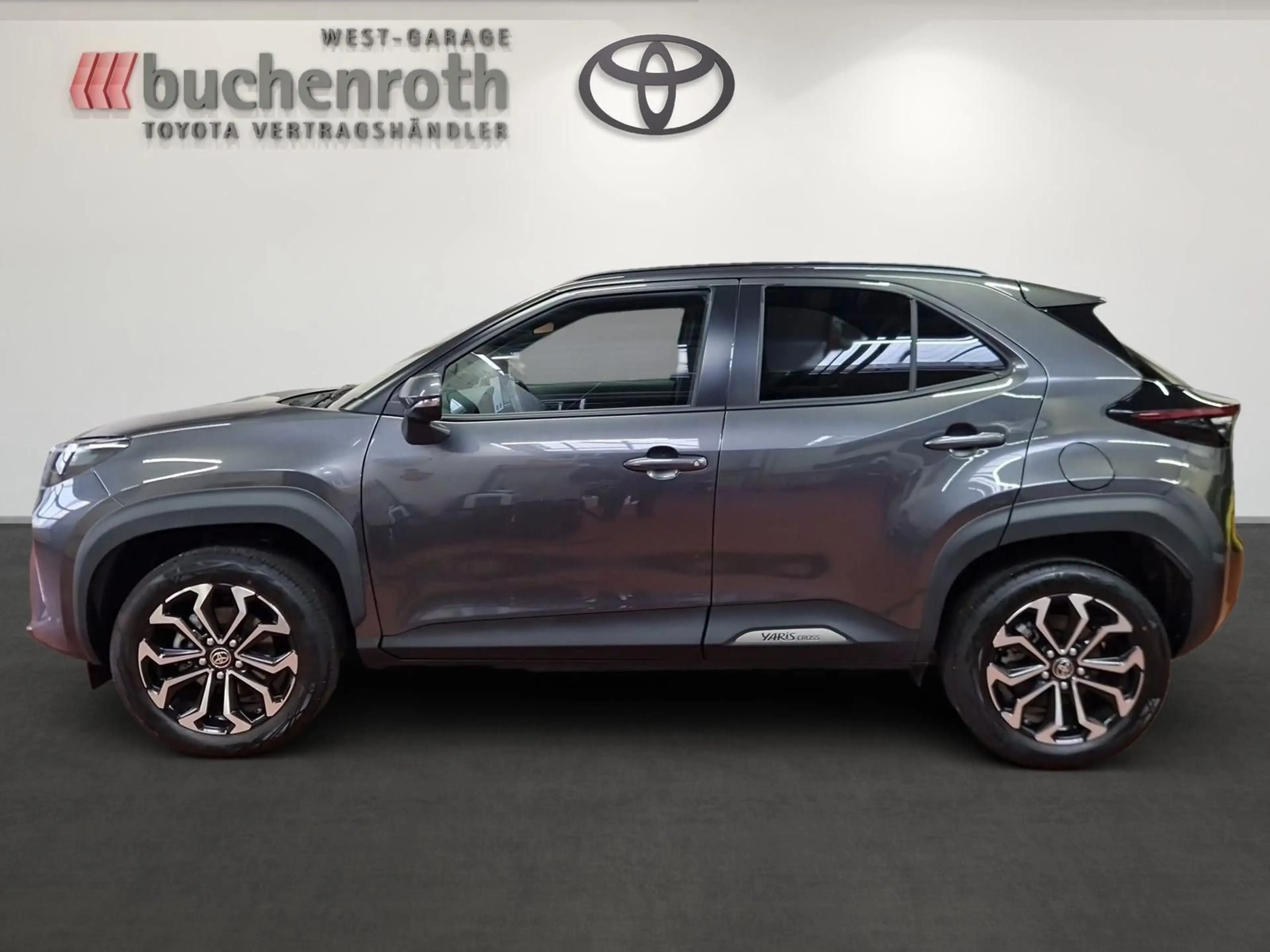 Toyota Yaris Cross Hybrid FWD Teamplayer +Safety- & Win — photo 8