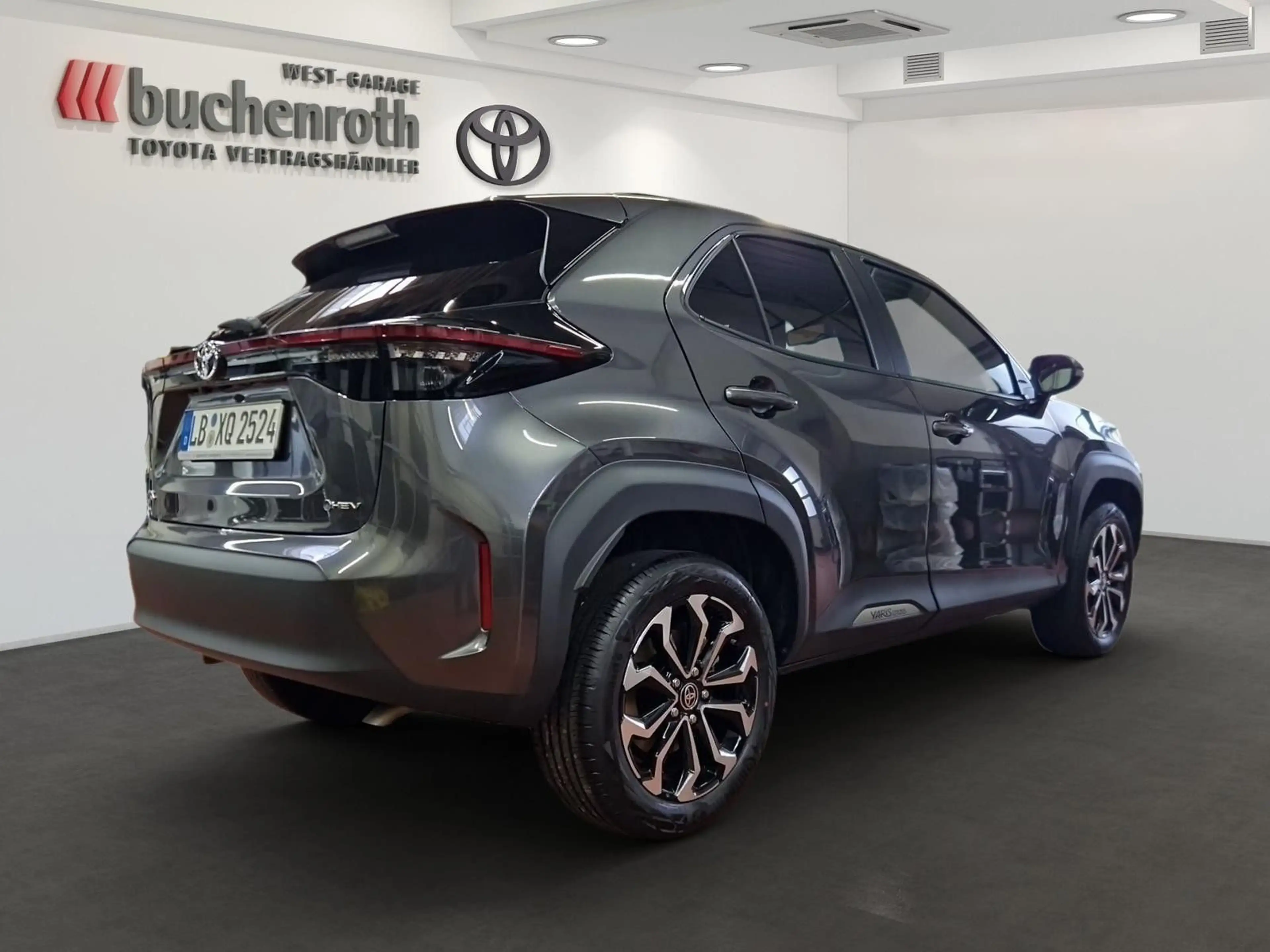 Toyota Yaris Cross Hybrid FWD Teamplayer +Safety- & Win — photo 5