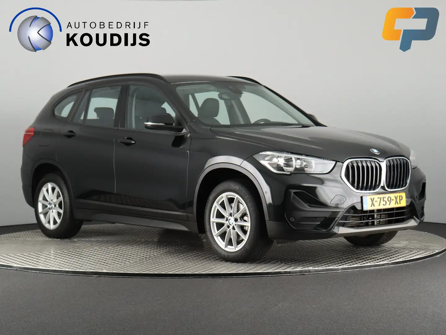 BMW X1 sDrive18i Business Edition Plus (Leer / PDC / Voor Black - 1