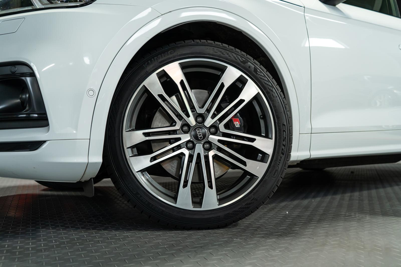 Audi SQ5 3.0 V6 TDI quattro AHK SHZ HUD B&O PANO STHZ — photo 3